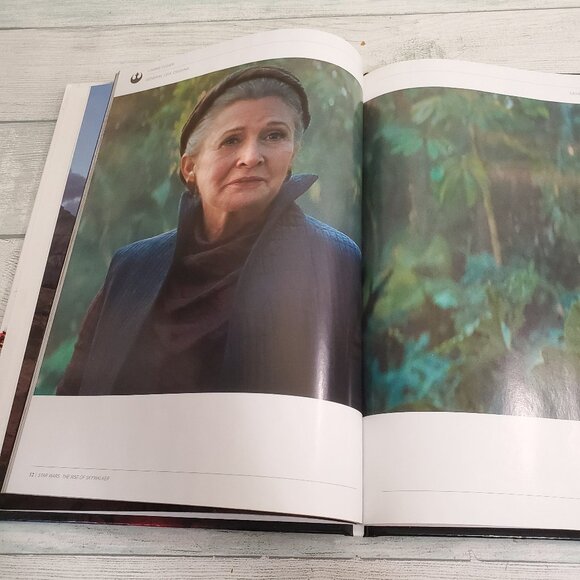 Official Collector’s Edition Star Wars Rise of Skywalk 2019 1st Ed. 1st Printing - Picture 8 of 10